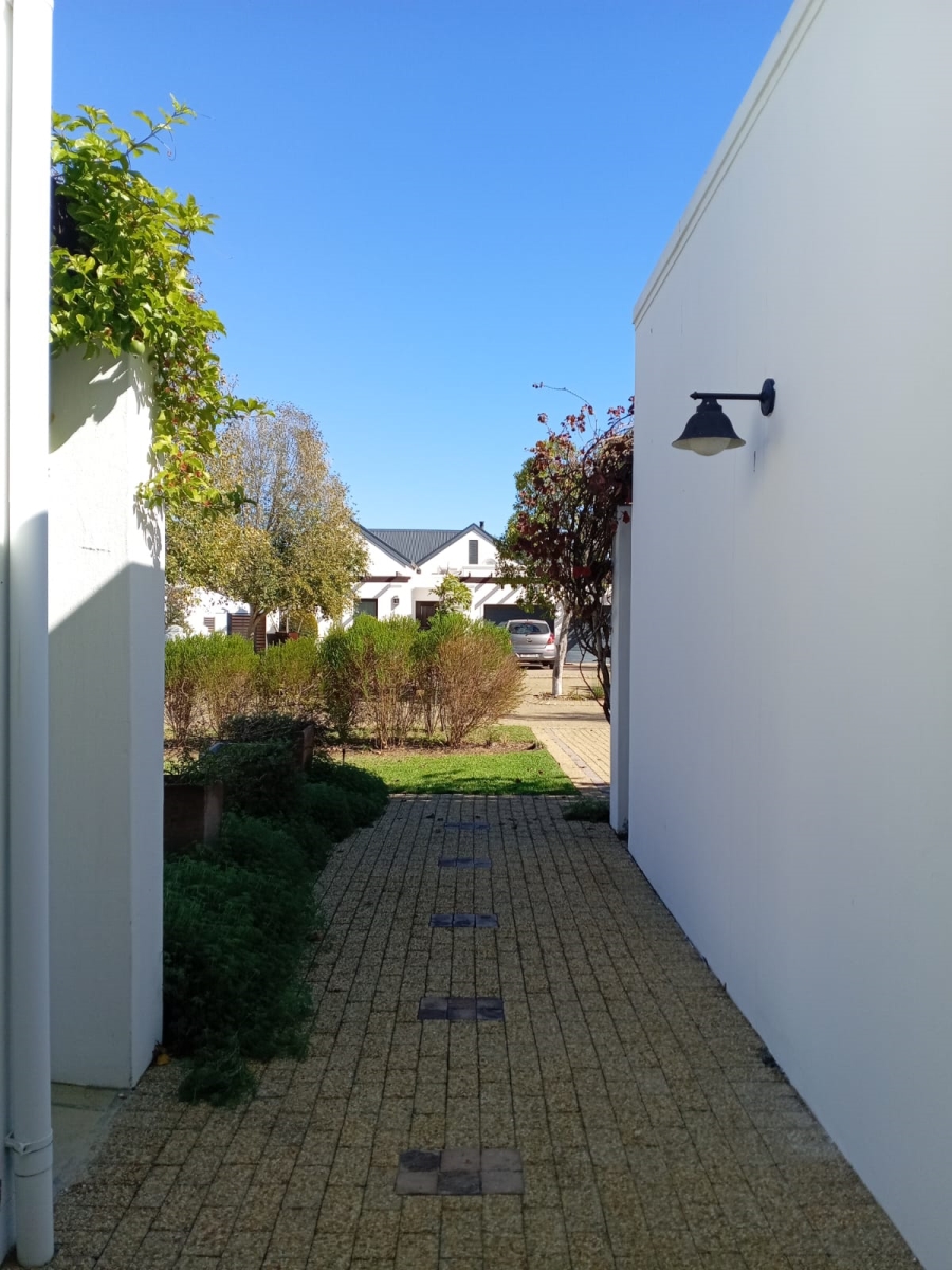 To Let 3 Bedroom Property for Rent in Croydon Olive Estate Western Cape